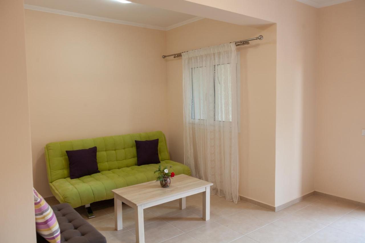 Tsoutsis Apartments Marandokhórion Bagian luar foto